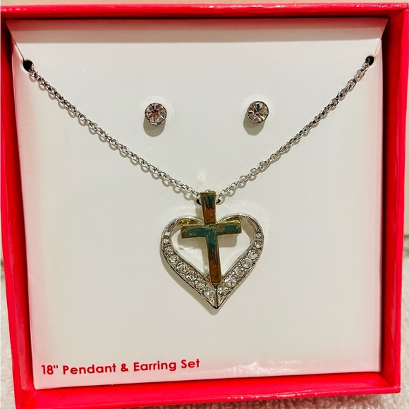 Heart and Cross 18 inch Silver Necklace and Earring Set with Gift Box - Picture 5 of 6